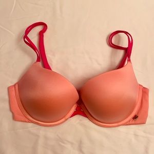 Victoria’s Secret 34D